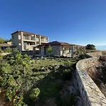 Stonevillas And Seaview Garden Marion *