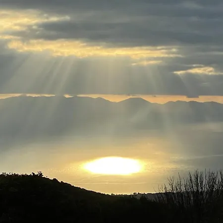 Stonevillas And Seaview Garden Marion