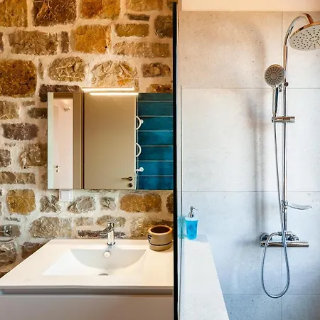 Stonevillas And Seaview Garden Marion