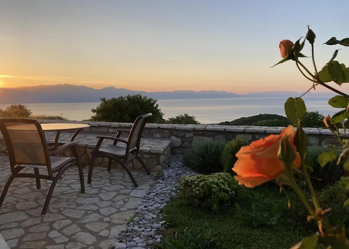 Vakantiehuis Stonevillas&seaview Garden Marion *