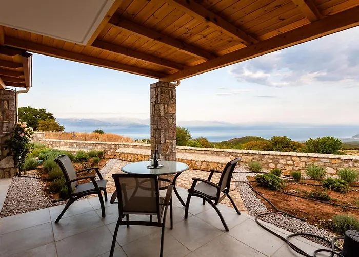 Stonevillas And Seaview Garden Marion Agnantio