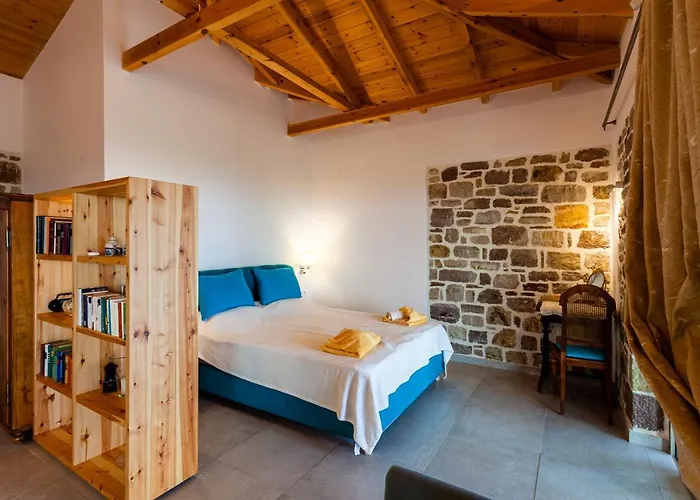 Stonevillas And Seaview Garden Marion *